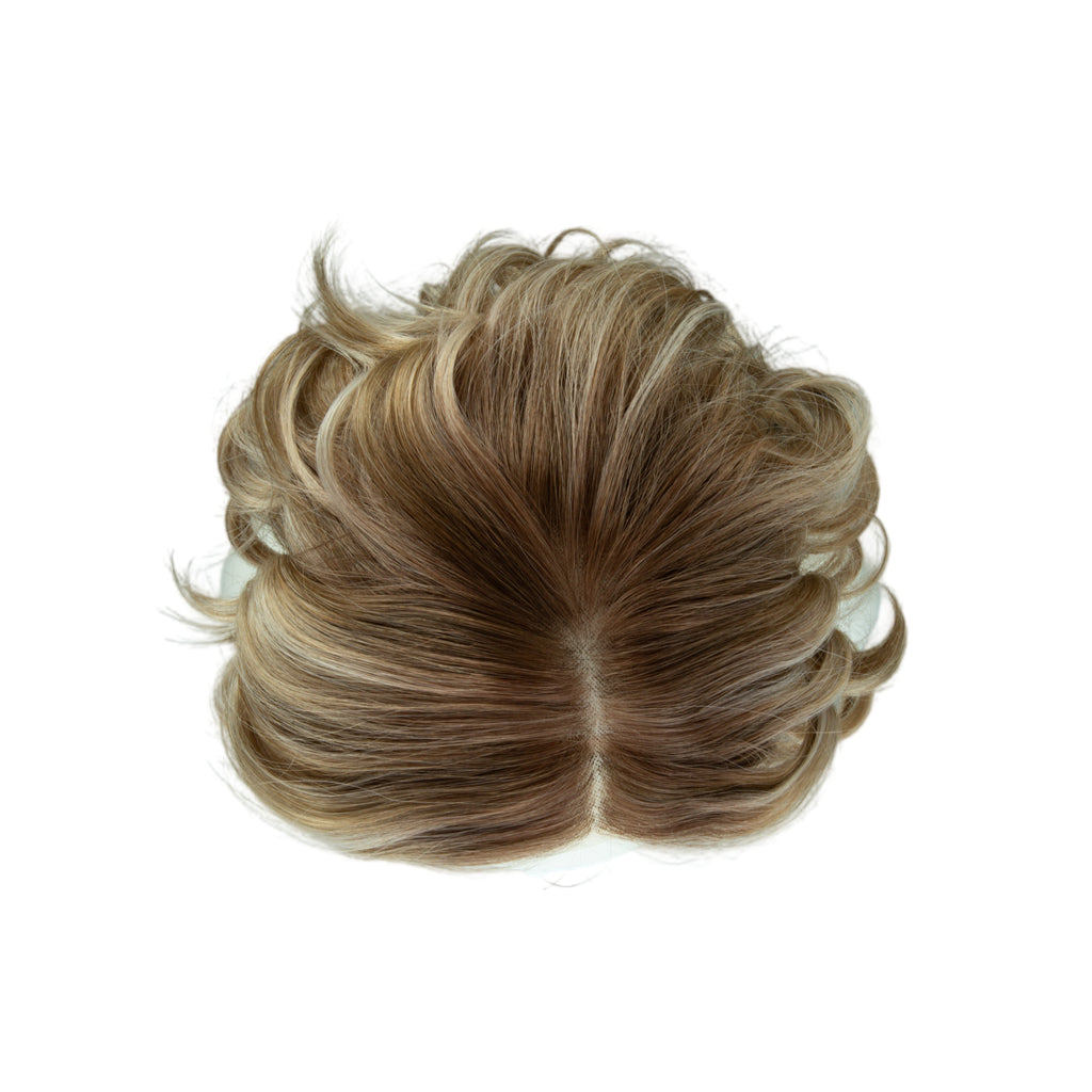 7-inch pearl blonde curly bob wig, top view showing the parting